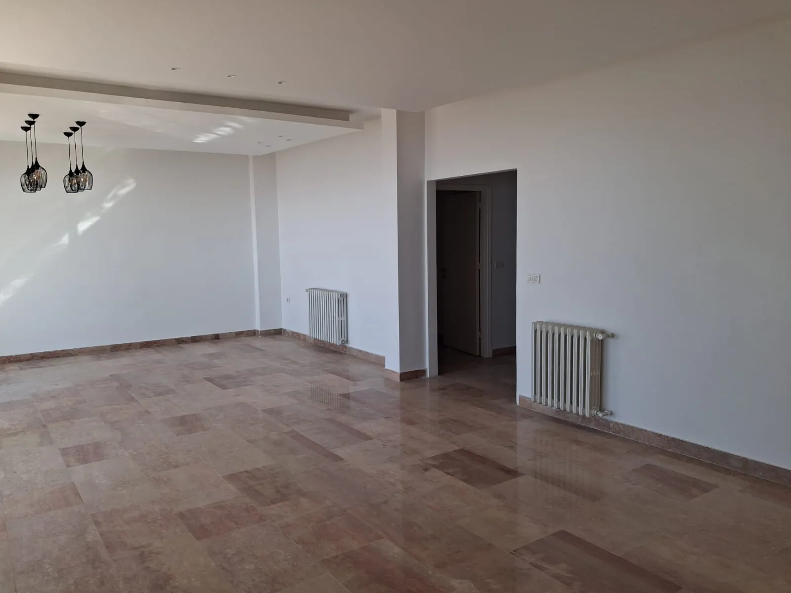 Unfurnished Apartment With Panoramic View For Rent in Ain Saadeh — الصورة 2