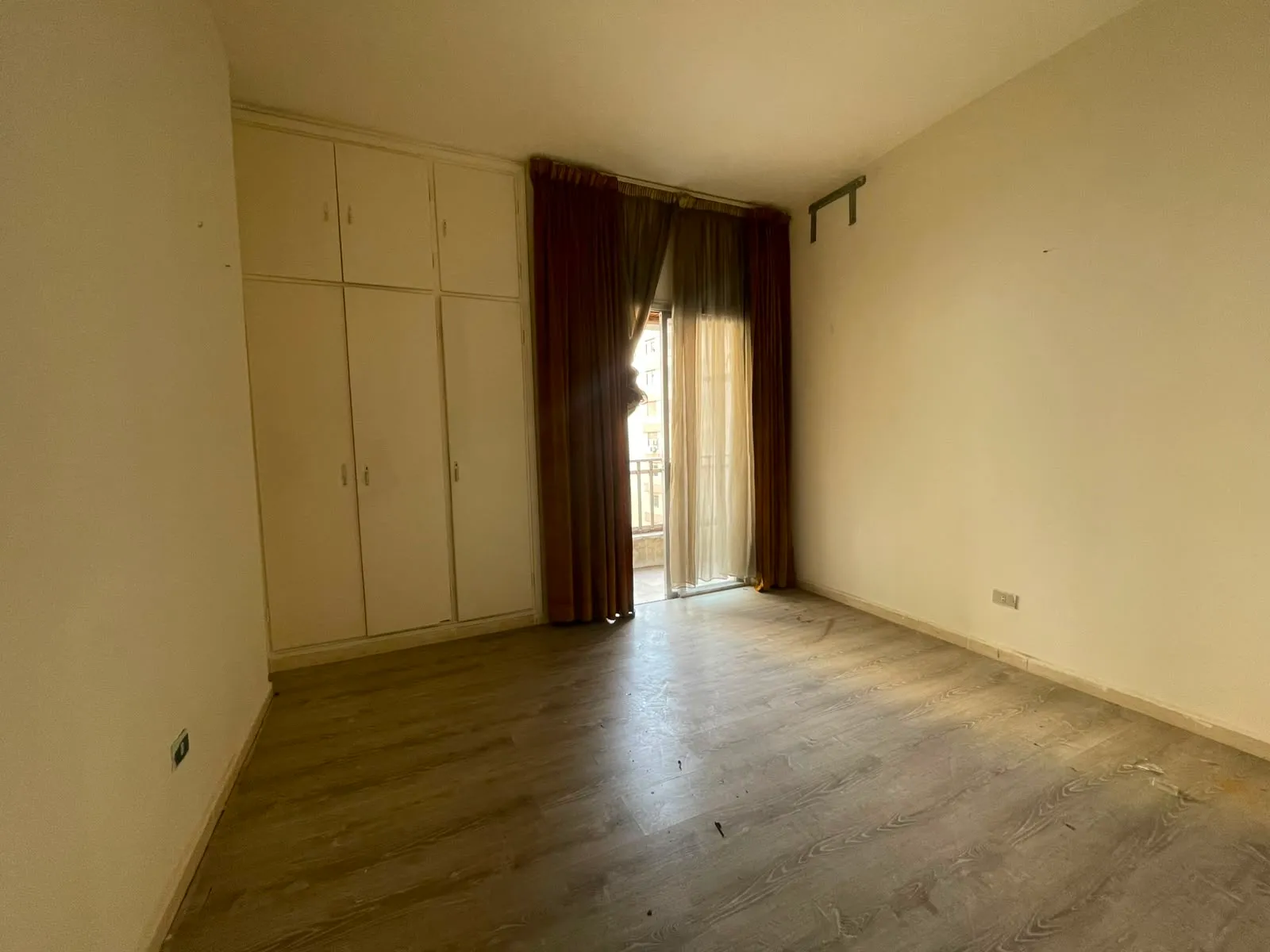 Spacious Apartment For Sale in Verdun, Beirut — الصورة 9