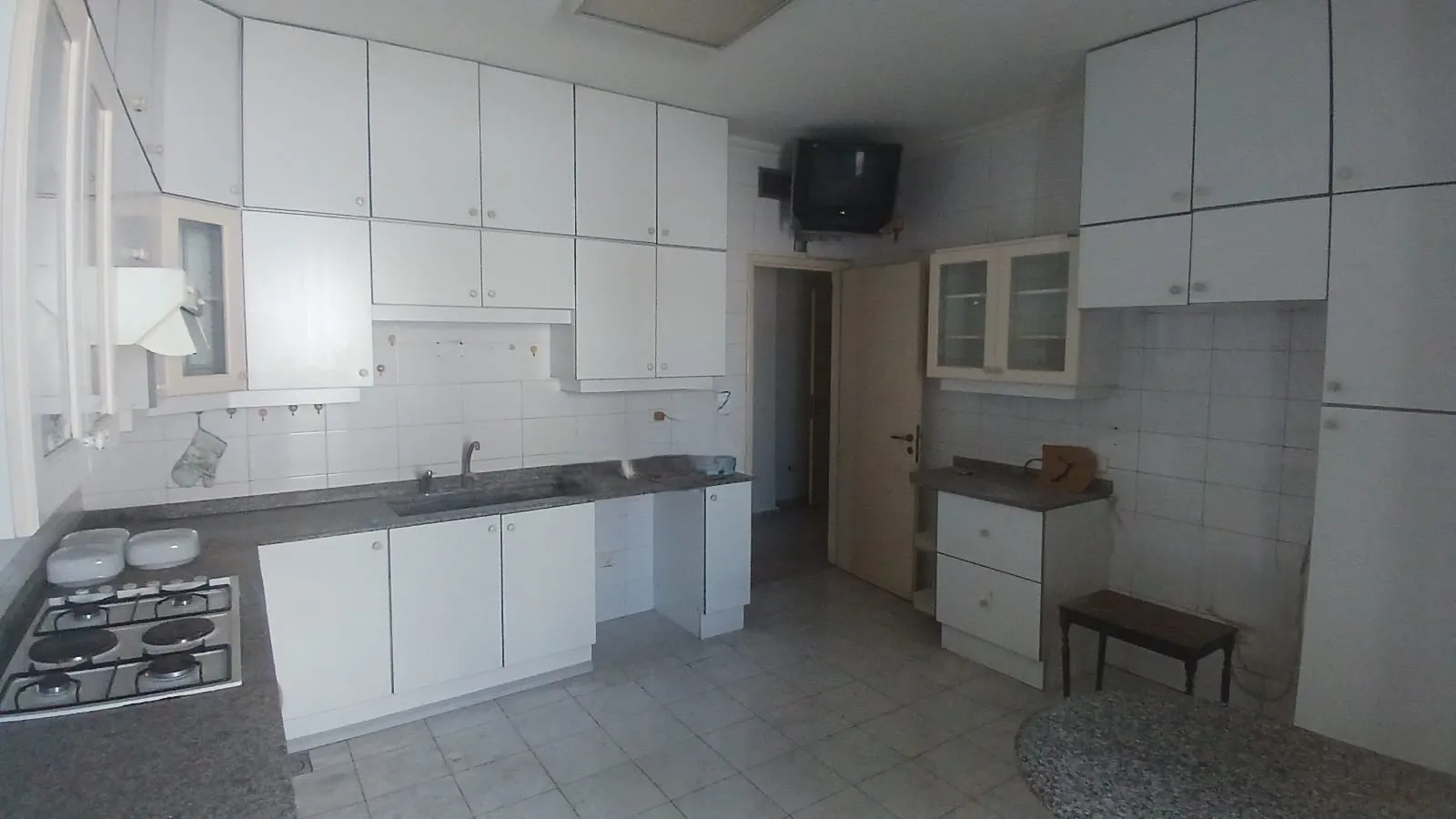 Spacious Apartment For Sale in Beit El Chaar — الصورة 6