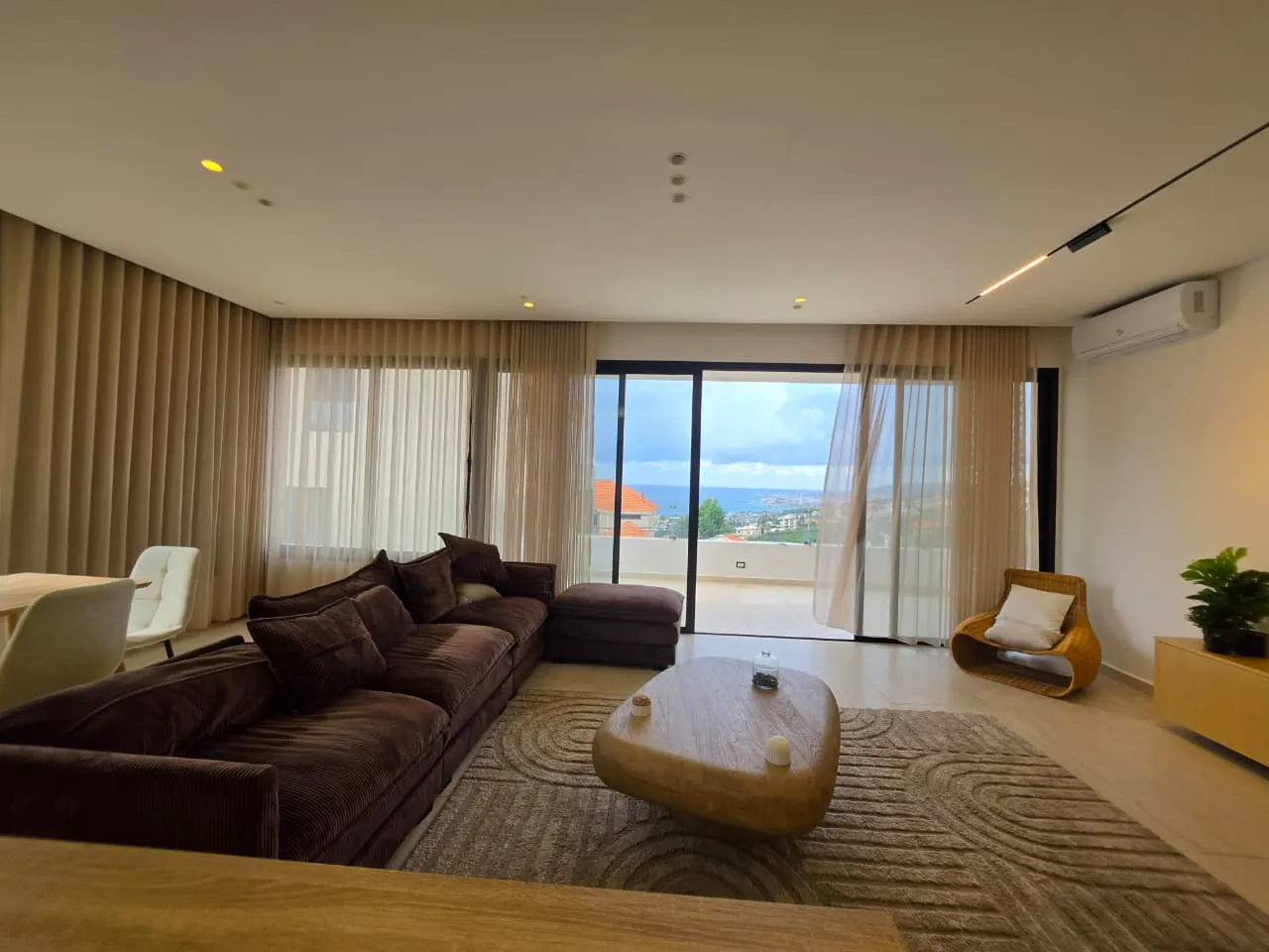 Furnished Apartment With Terrace & Sea View For Rent in Kfaraabida, Batroun — الصورة 2