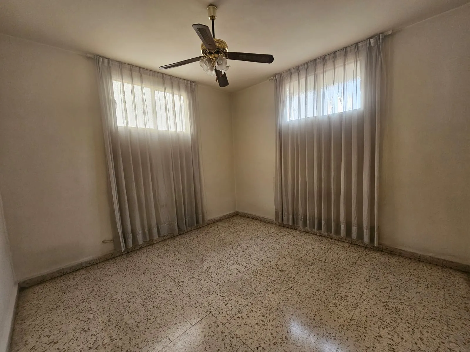 Apartment For Rent in Achrafieh, Rmeil — photo 2