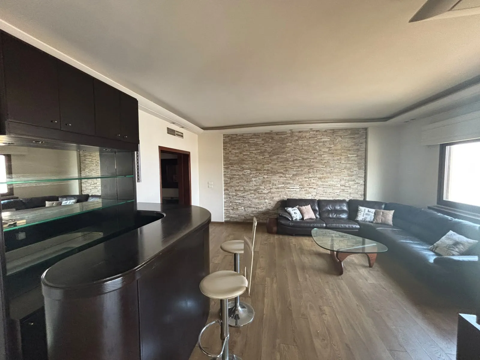 Furnished 3-Bedroom Apartment For Rent in Naccache — الصورة 2