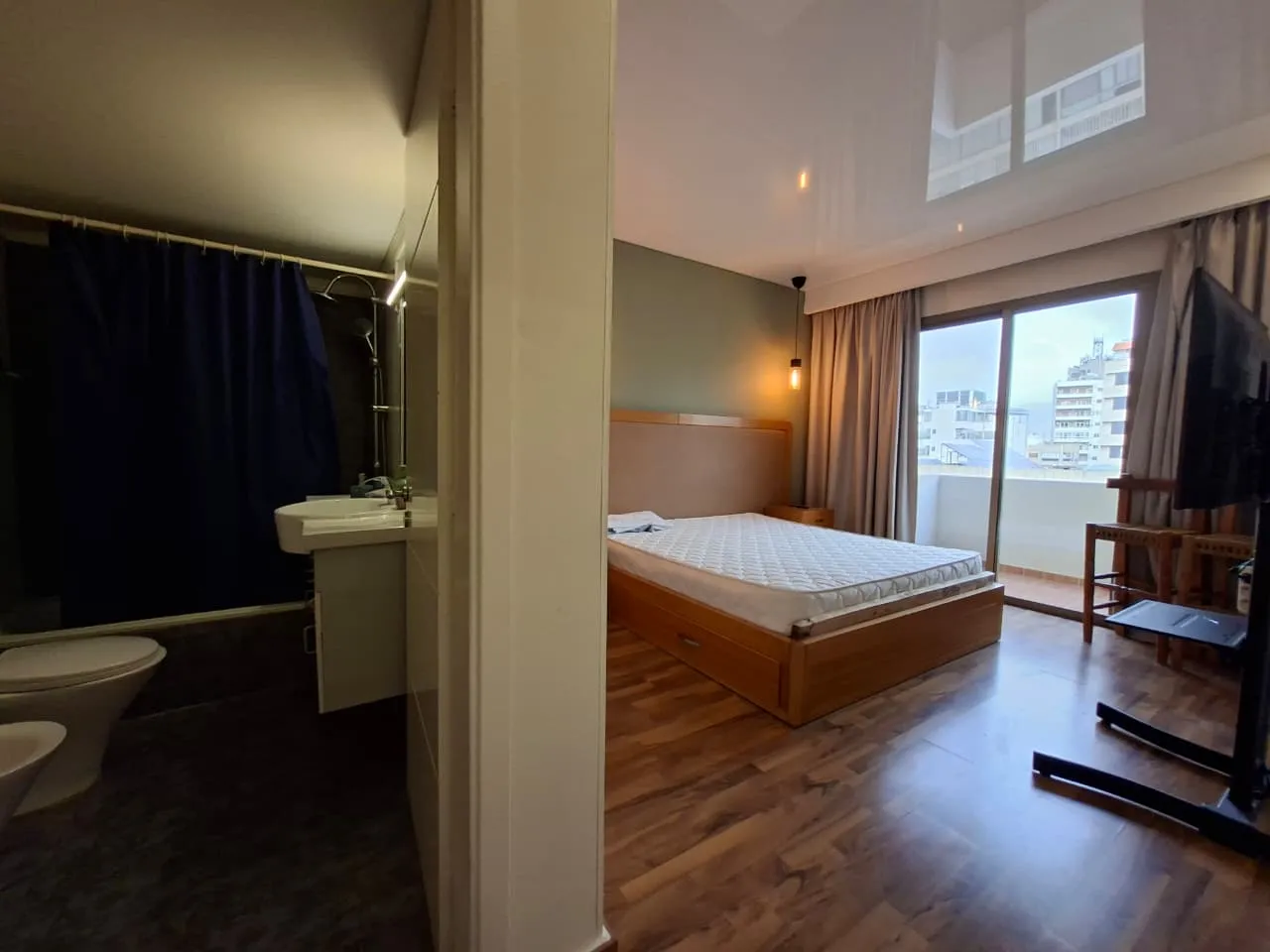 Fully Furnished & Decorated Brand New Apartment For Rent in Horsh Tabet — الصورة 8