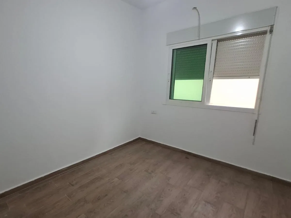 2-Bedroom Apartment With Terrace For Sale in Bsalim — الصورة 8
