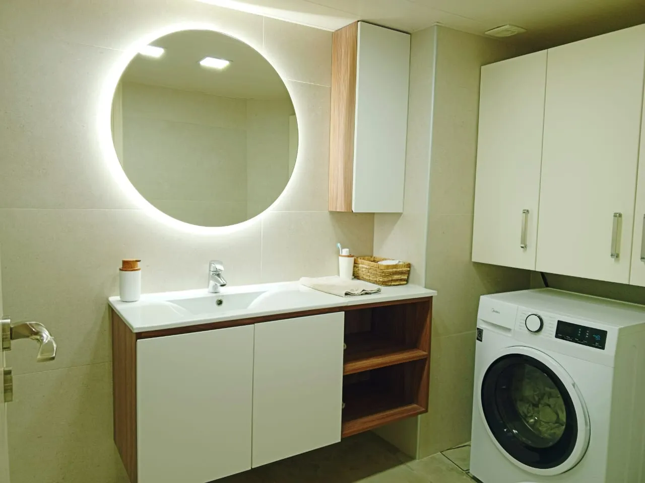 3-Bedroom Unfurnished Apartment With Sea View For Sale in Hboub, Jbeil — الصورة 10