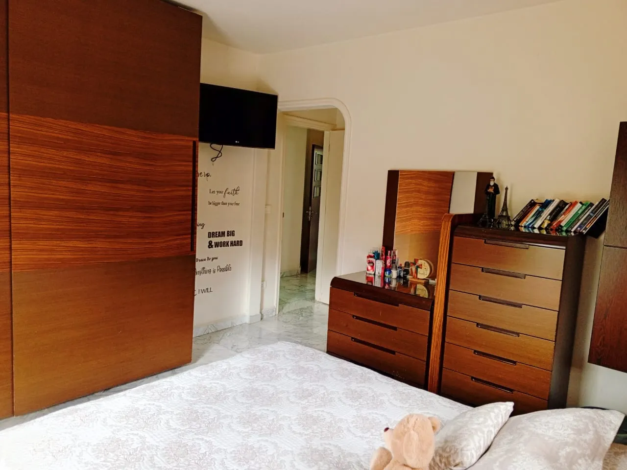3-Bedroom Unfurnished Apartment With Sea View For Sale in Hboub, Jbeil — الصورة 9