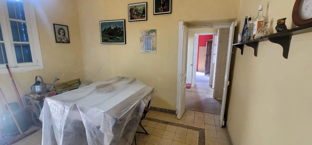 Traditional Old House With Spacious Garden For Sale in Ghbale, Kesrouane — الصورة 6