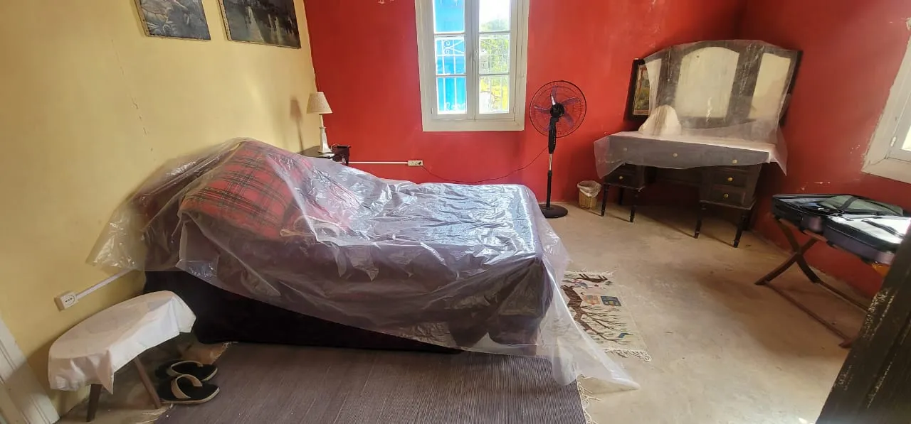 Traditional Old House With Spacious Garden For Sale in Ghbale, Kesrouane — الصورة 9