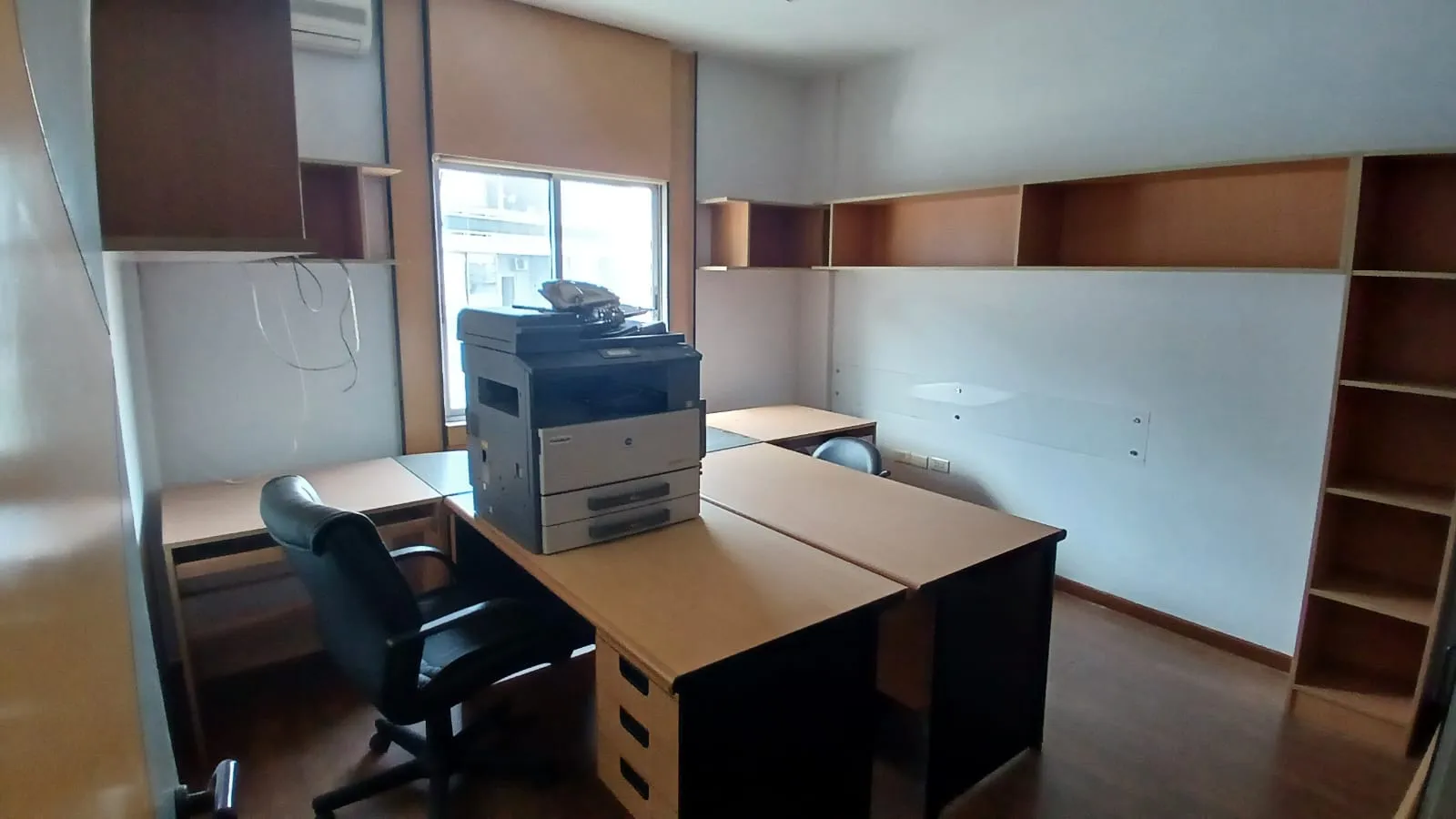65 SQM Furnished Office For Rent in Zalka — الصورة 3