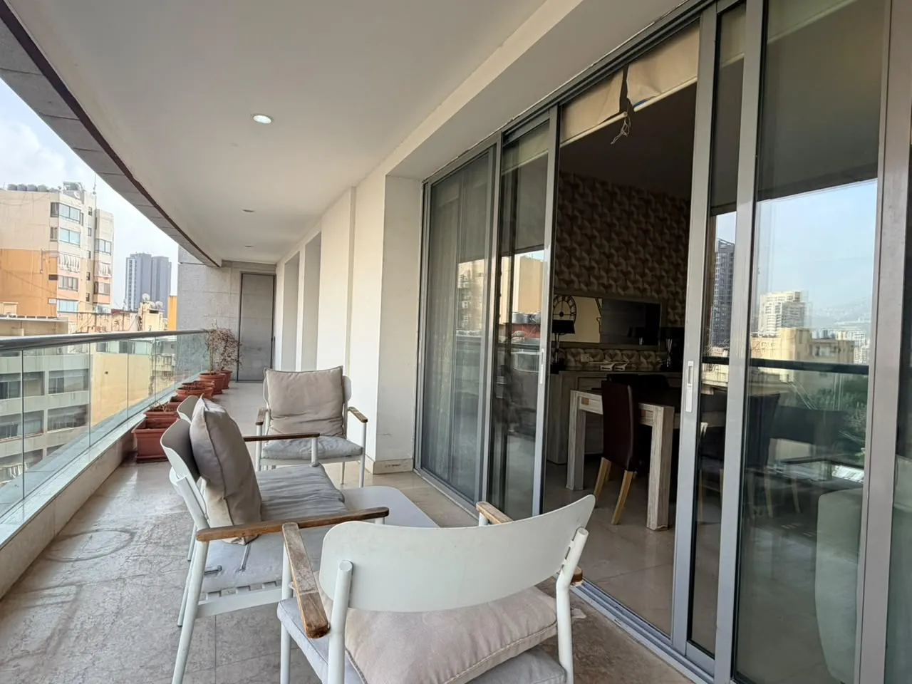 Elegant & Modern Apartment For Sale in Achrafieh, Sioufi — photo 3