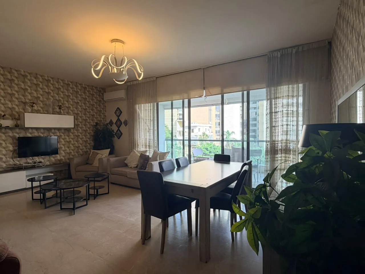 Elegant & Modern Apartment For Sale in Achrafieh, Sioufi — photo 4