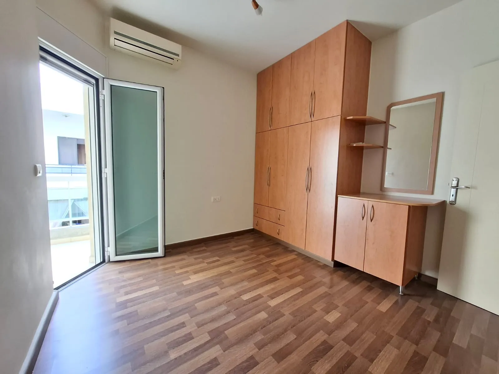 Unfurnished 3-Bedroom Apartment For Rent in Zouk Mikael — الصورة 9