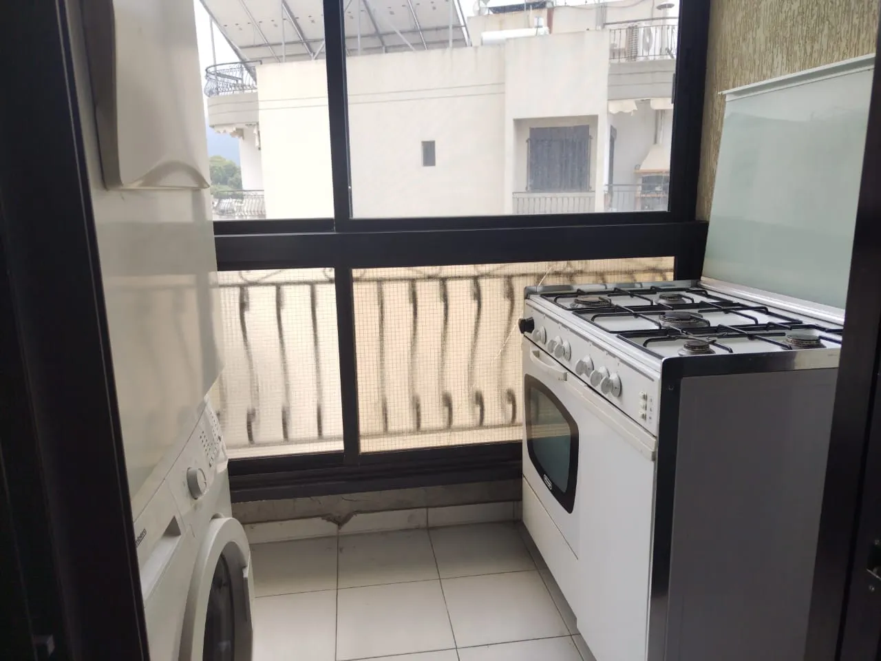 Spacious 3-Bedroom Apartment With Sea Veiw For Sale In Kfaryassine — الصورة 5