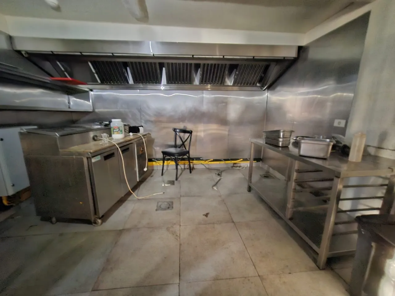 350 SQM Triplex Shop With Terrace & Garden For Rent in Zouk Mosbeh — الصورة 5