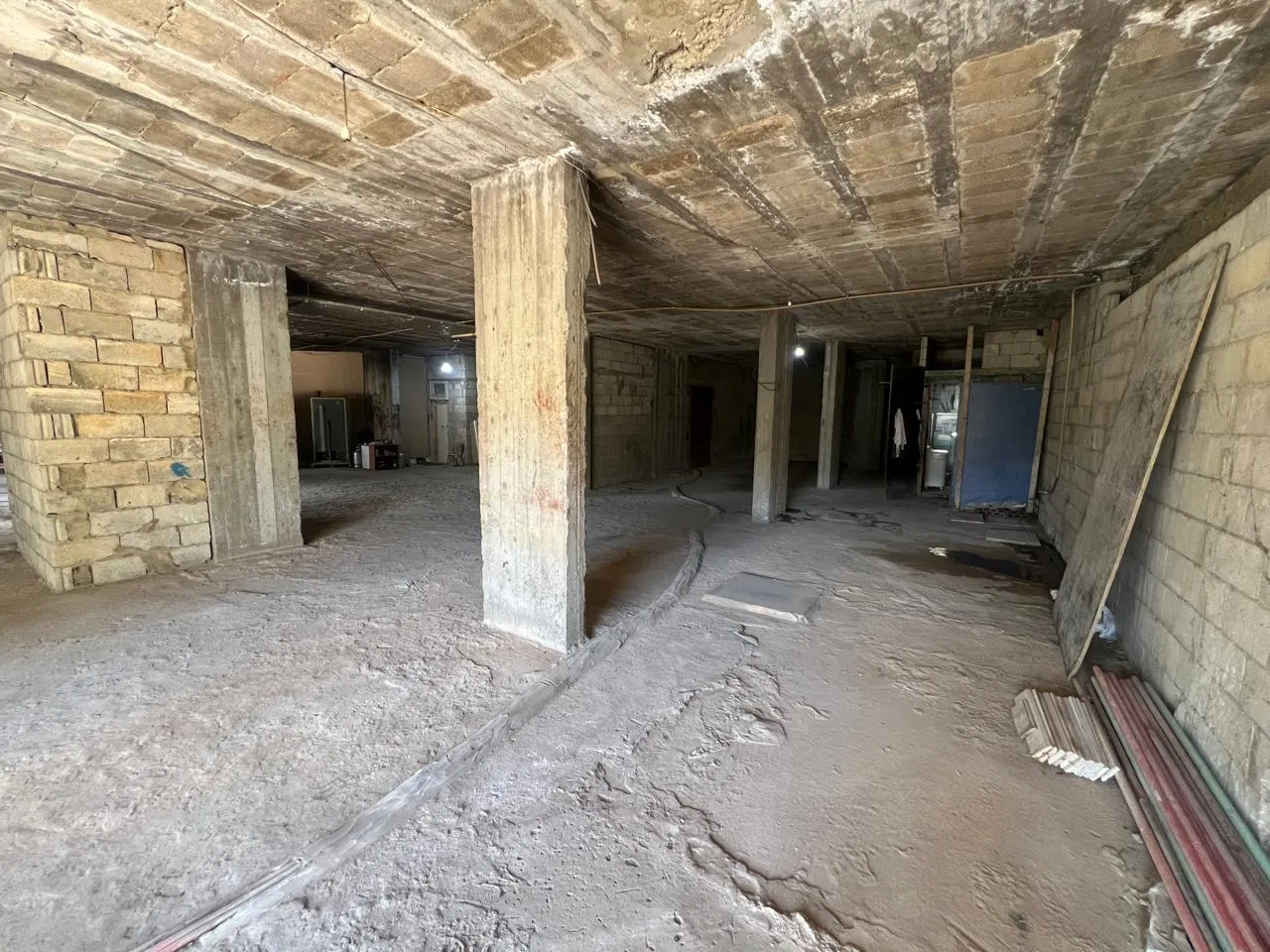 Hot Deal! Warehouse For Sale in Prime Location in Baabdat