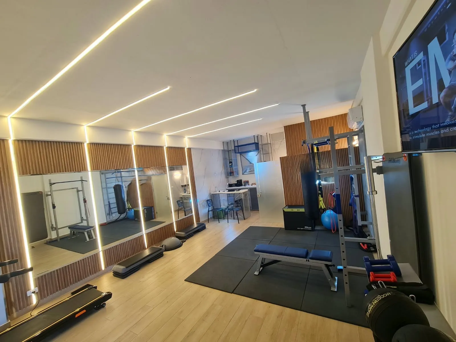 A 44 SQM Shop For Sale in Jbeil — الصورة 3