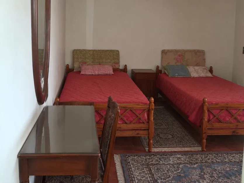 Fully Decorated Apartment For Sale in Calm Area in Baabdat — الصورة 8