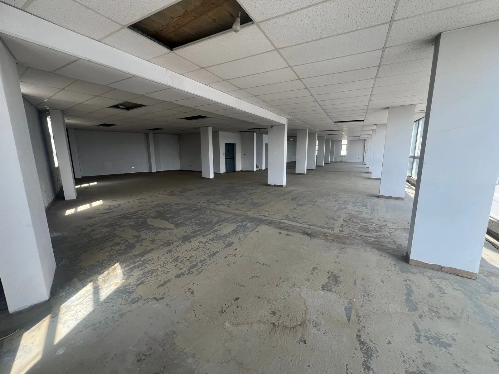 Commercial Space For Rent in Prime Location in Broumana