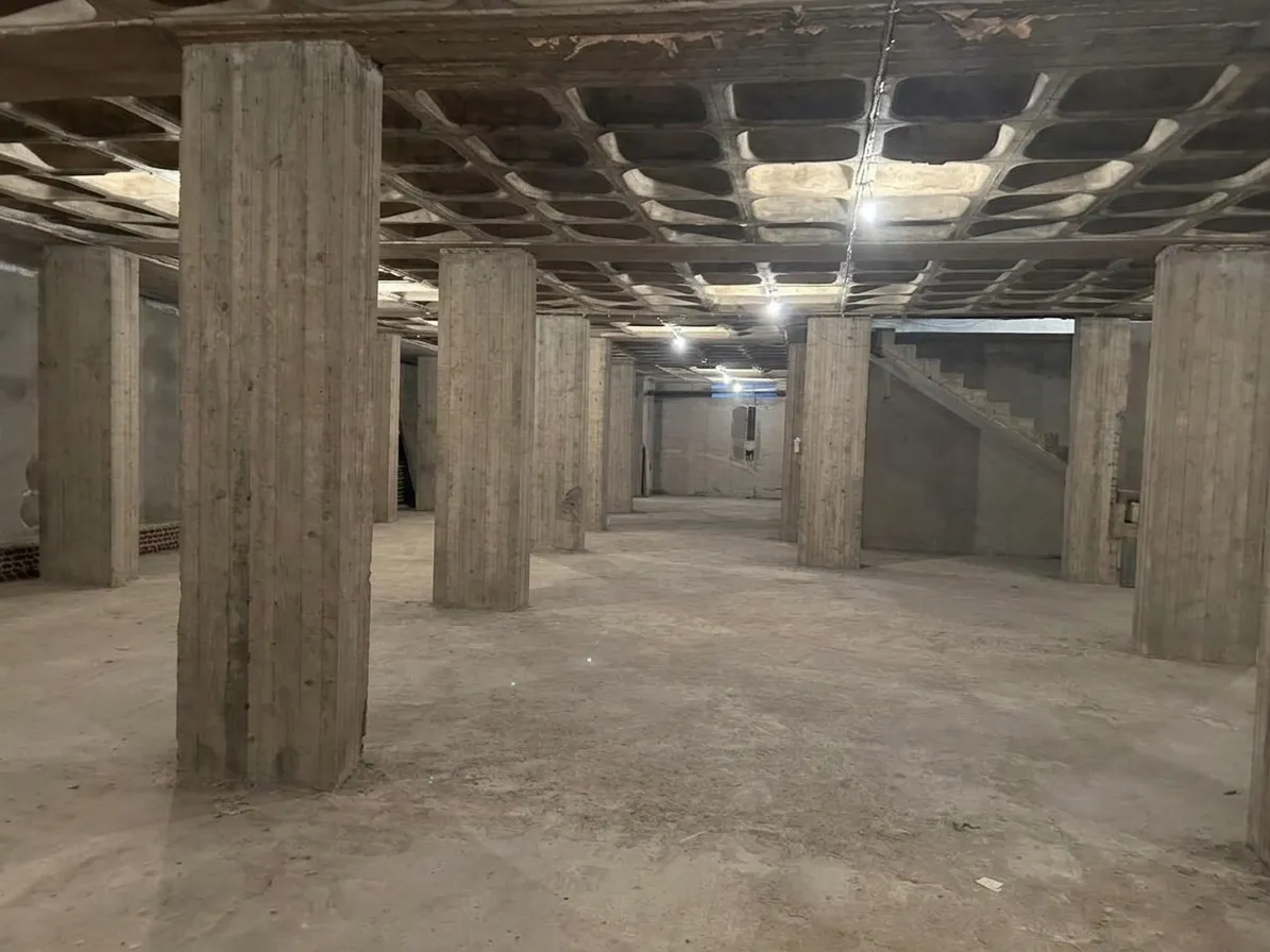 620 SQM Warehouse in Prime Location For Rent in Broumana