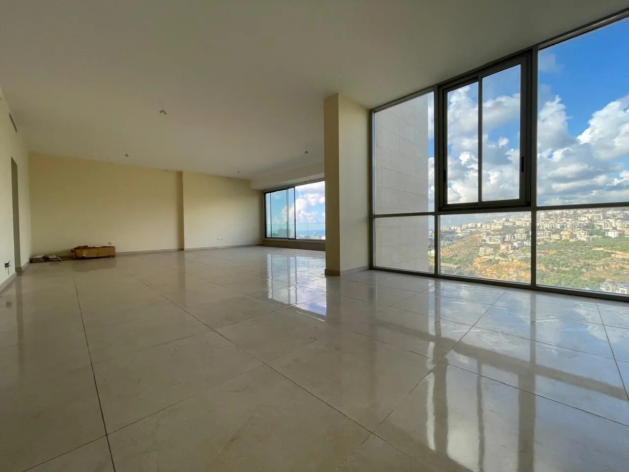 Spacious Unfurnished Apartment For Rent in Fiyadiye, Baabda — الصورة 2
