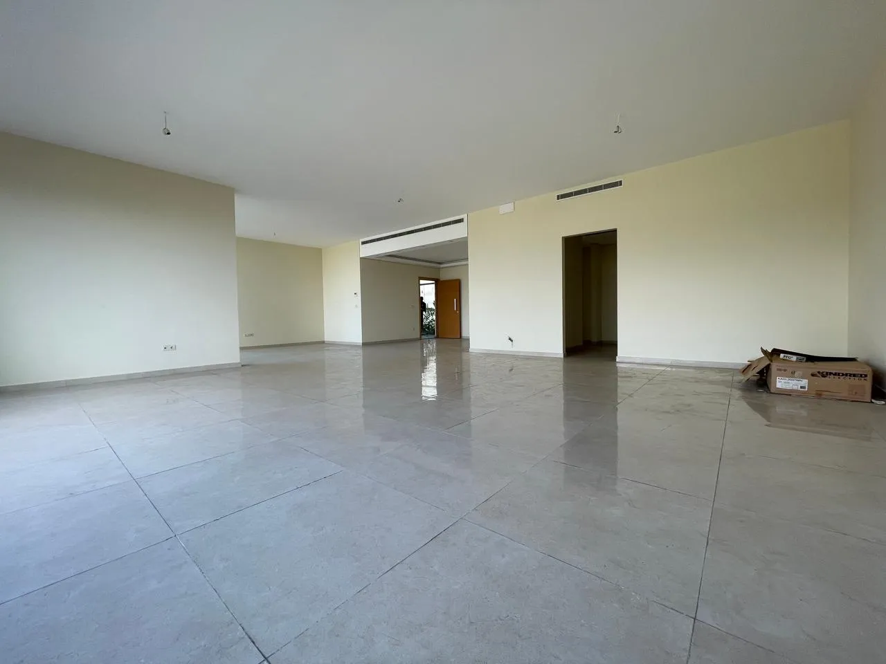 Spacious Unfurnished Apartment For Rent in Fiyadiye, Baabda — الصورة 4