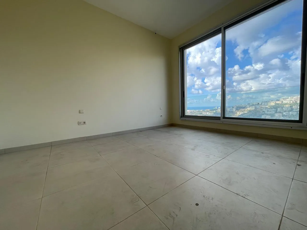 Spacious Unfurnished Apartment For Rent in Fiyadiye, Baabda — الصورة 7