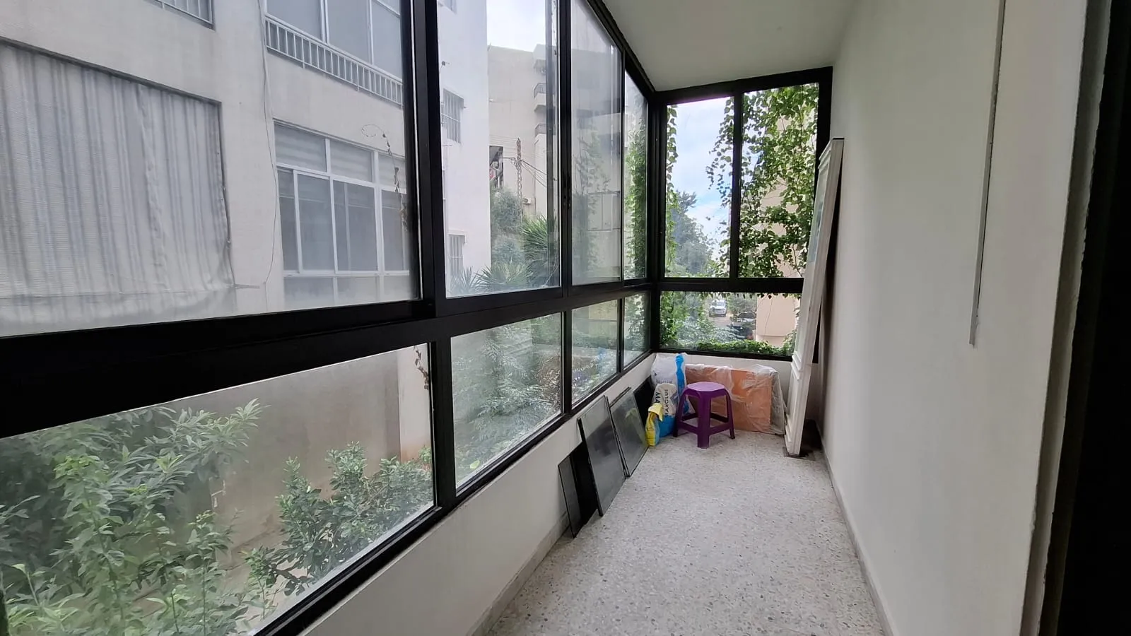Spacious Dual-Purpose Apartment & Clinic For Sale in Blat, Jbeil — الصورة 8