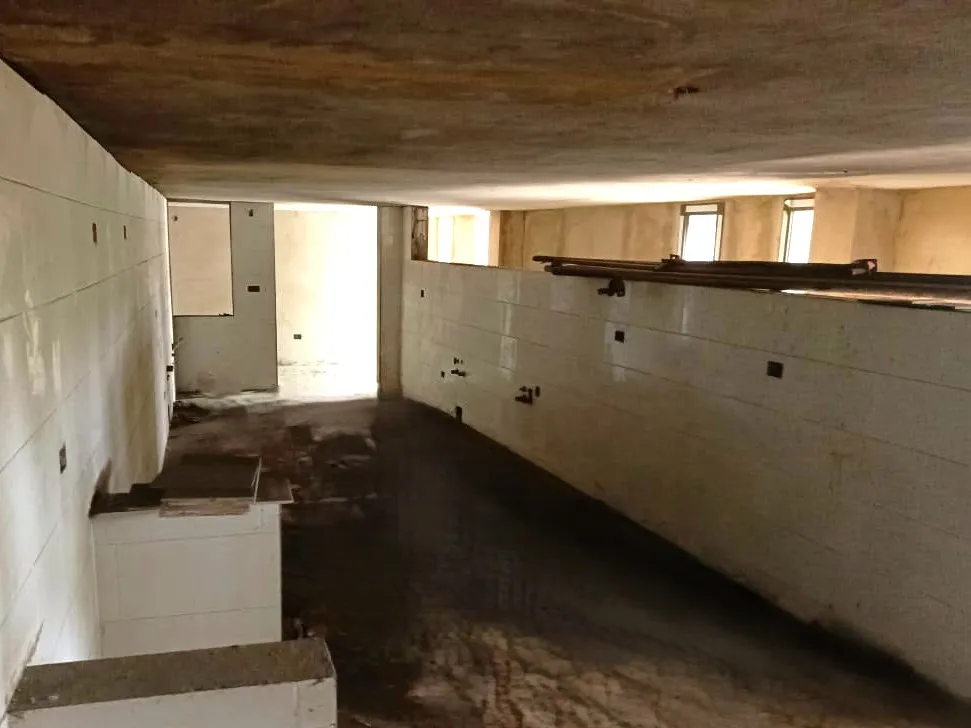 280 SQM Shop For Sale in Khalde — الصورة 6