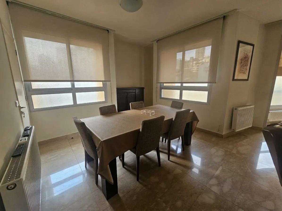 In Strategical Area A Furnished Apartment For Rent in Achrafieh — photo 3