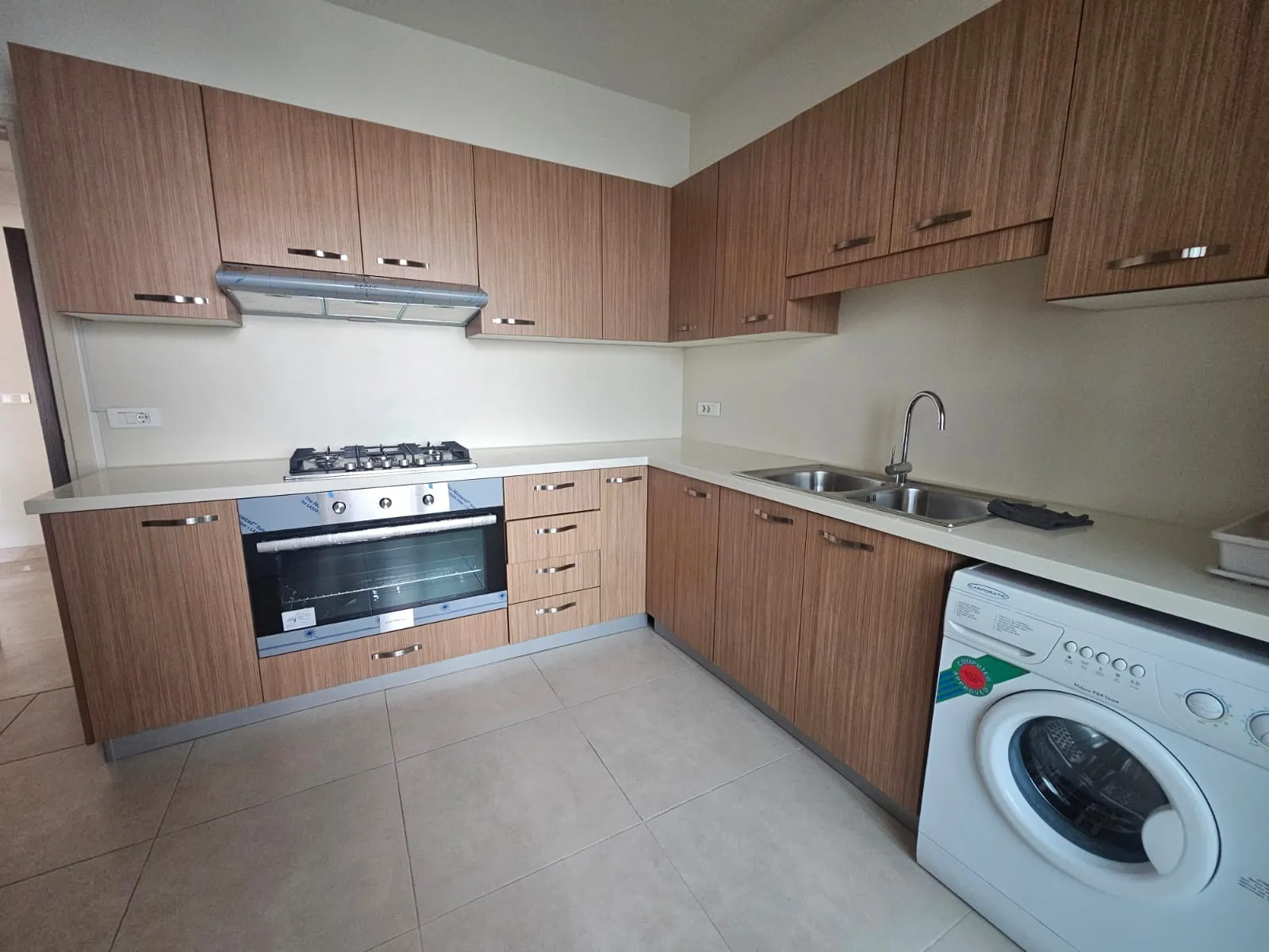In Strategical Area A Furnished Apartment For Rent in Achrafieh — photo 6