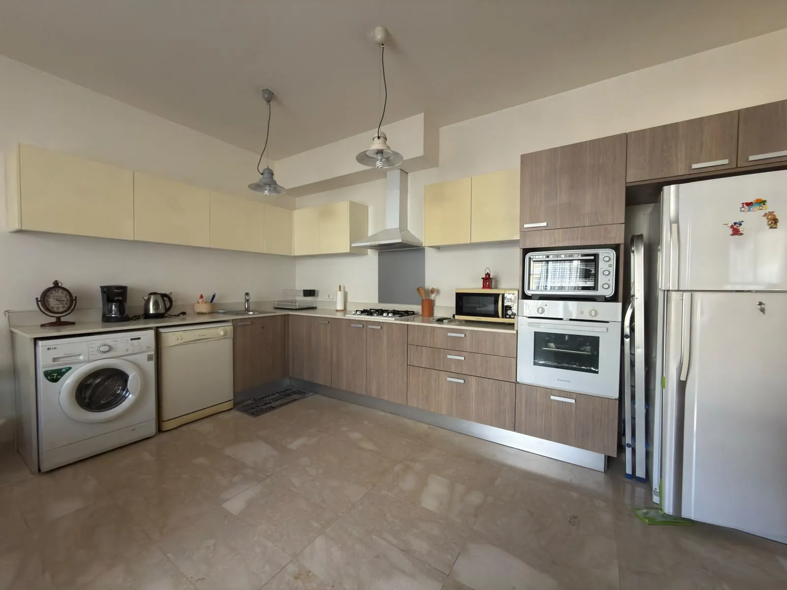 Fully Furnished Apartment For Rent in Achrafieh, Rizk — photo 4