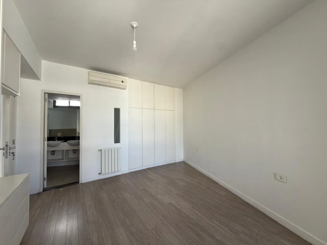 Luxurious Stunning Duplex For Sale in Achrafieh, Sassine — الصورة 10