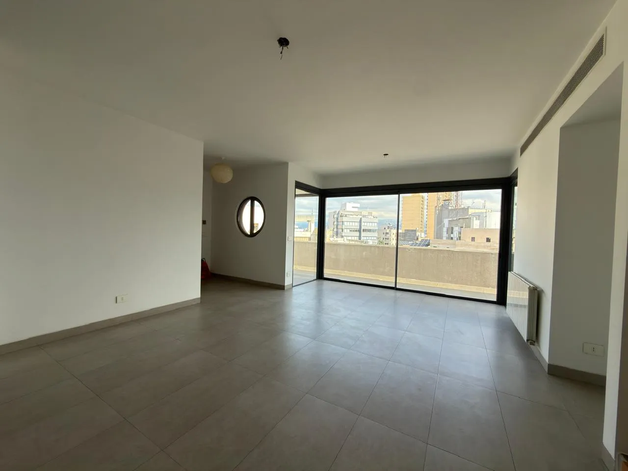 Luxurious Stunning Duplex For Sale in Achrafieh, Sassine — الصورة 6