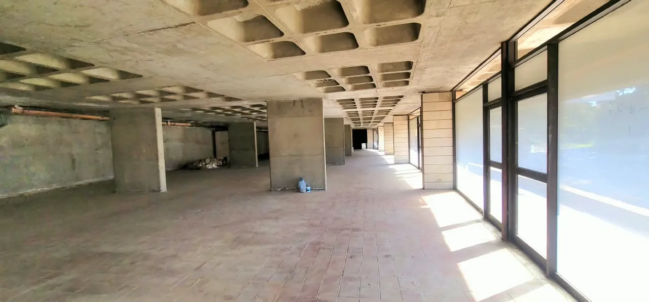 A 1,092 SQM Showroom For Sale in Ajaltoun — الصورة 2