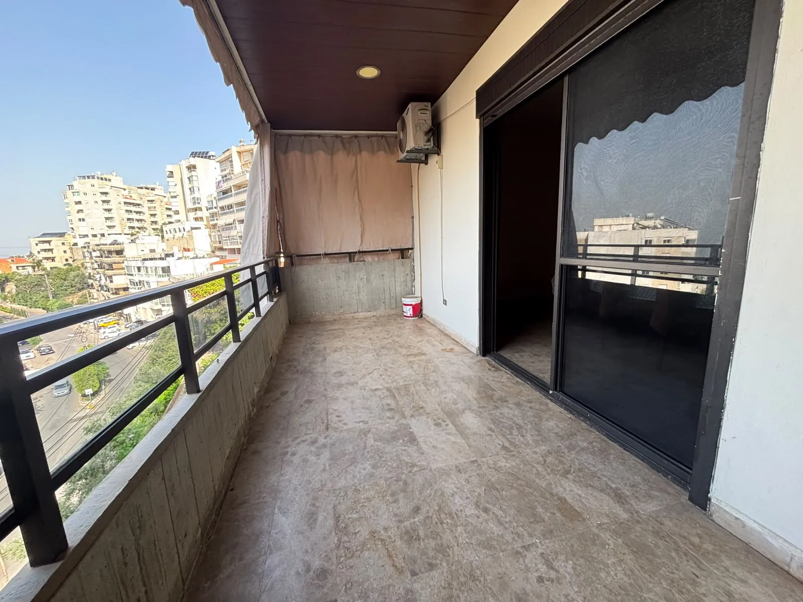 Semi-Furnished Apartment For Rent in Mtayleb — الصورة 2