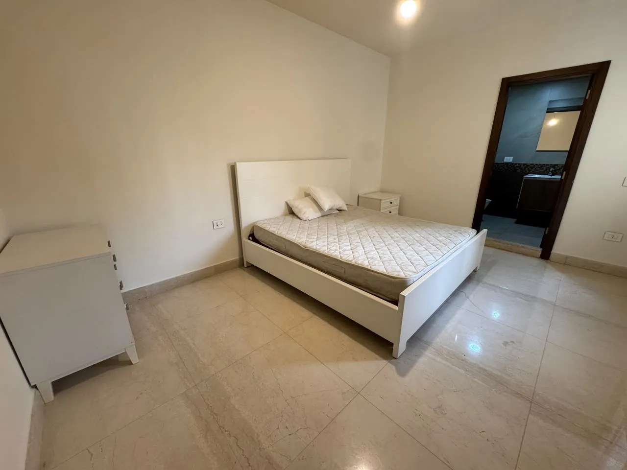 Brand New 3-Bedroom Apartment For Sale in Spears, Beirut — photo 3