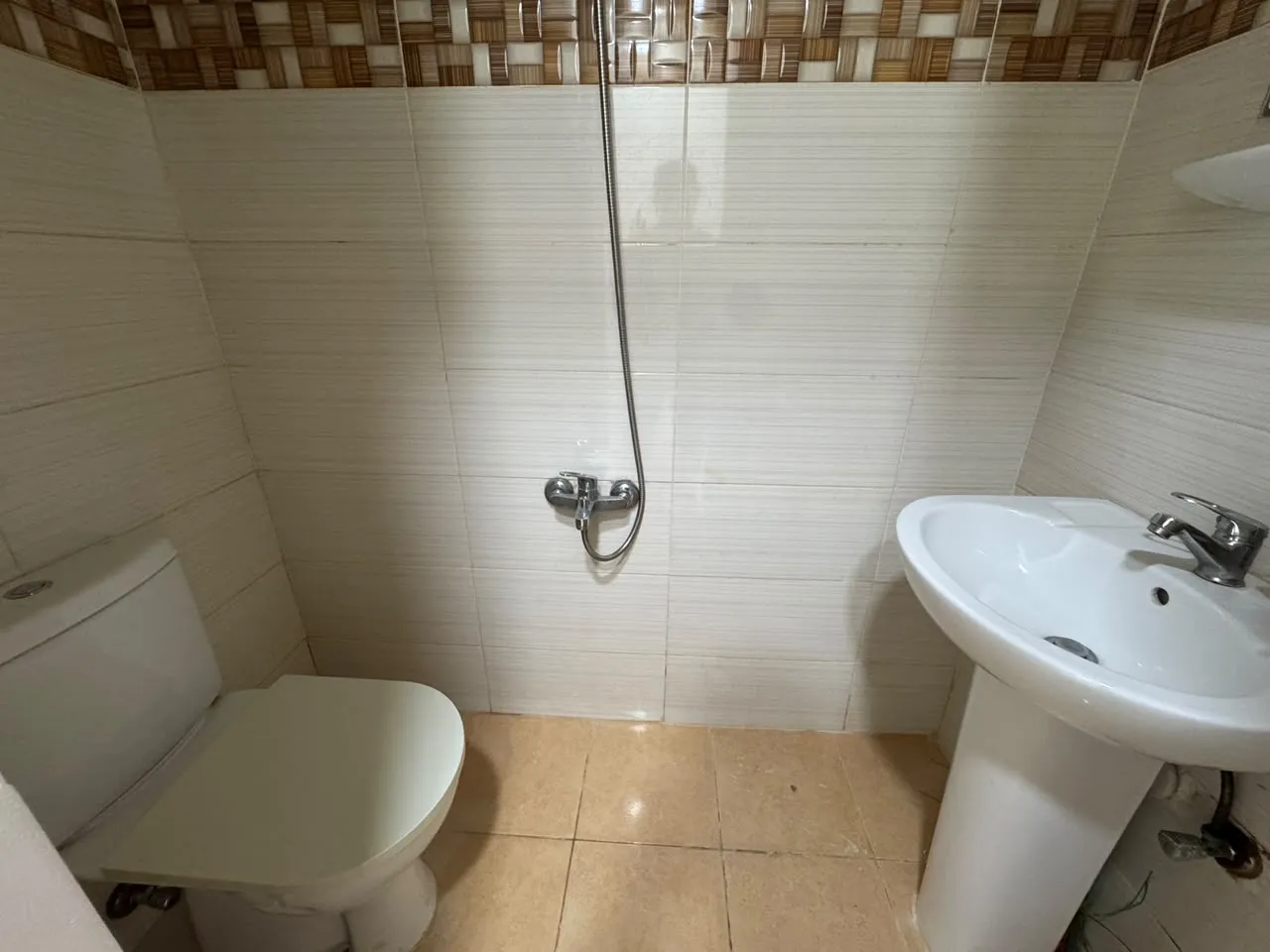 Brand New 3-Bedroom Apartment For Sale in Spears, Beirut — photo 9