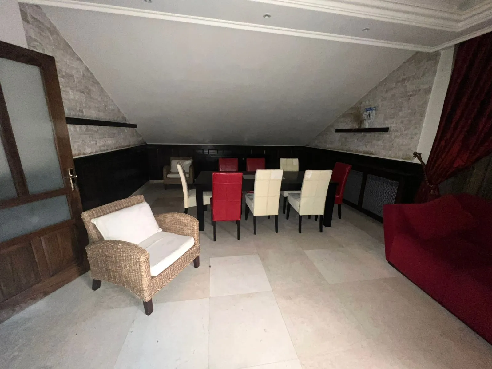 Catchy Price! Roof Apartment with Terrace For Sale in Baabdat — photo 4