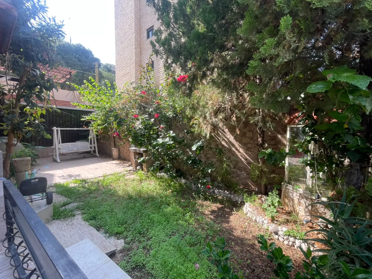 Apartment With Garden & terrace For Sale in Bsalim — الصورة 4