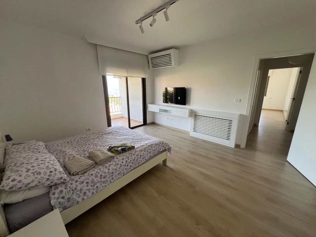 Furnished Apartment with Mountain View For Sale in Dahr El Sawan — الصورة 7