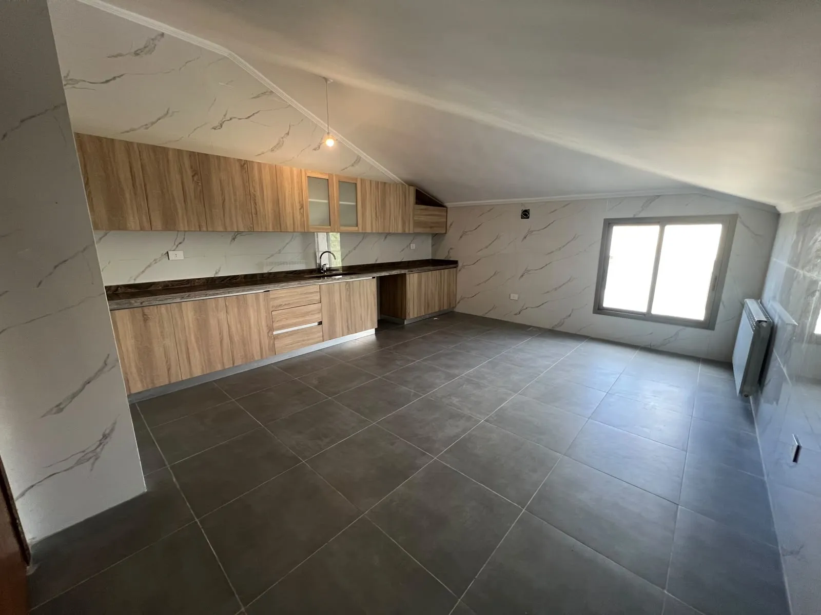 Brand New Roof Apartment with Terrace & Mountain View For Sale in Baabdat — الصورة 4