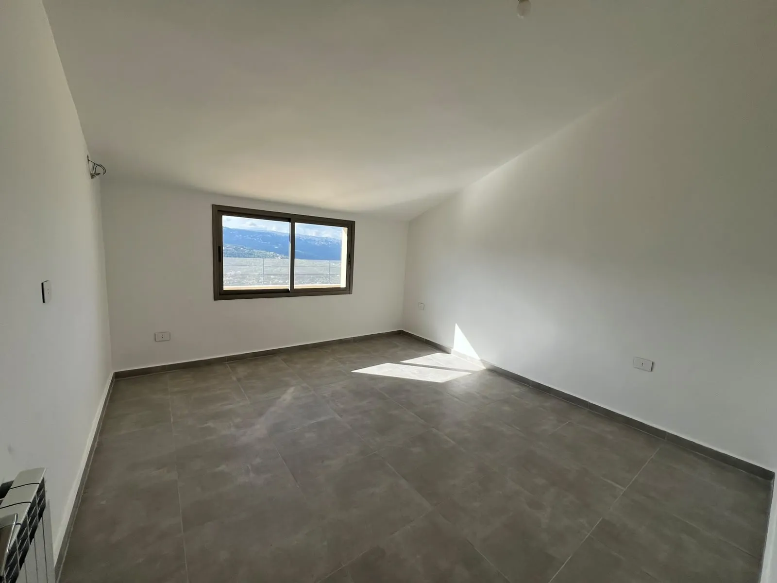 Brand New Roof Apartment with Terrace & Mountain View For Sale in Baabdat — الصورة 6