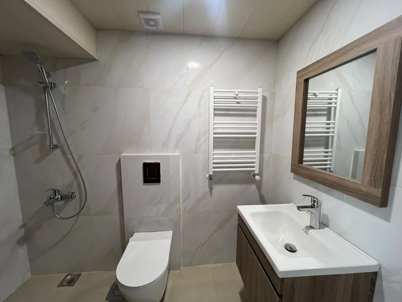 Brand New Roof Apartment with Terrace & Mountain View For Sale in Baabdat — الصورة 9
