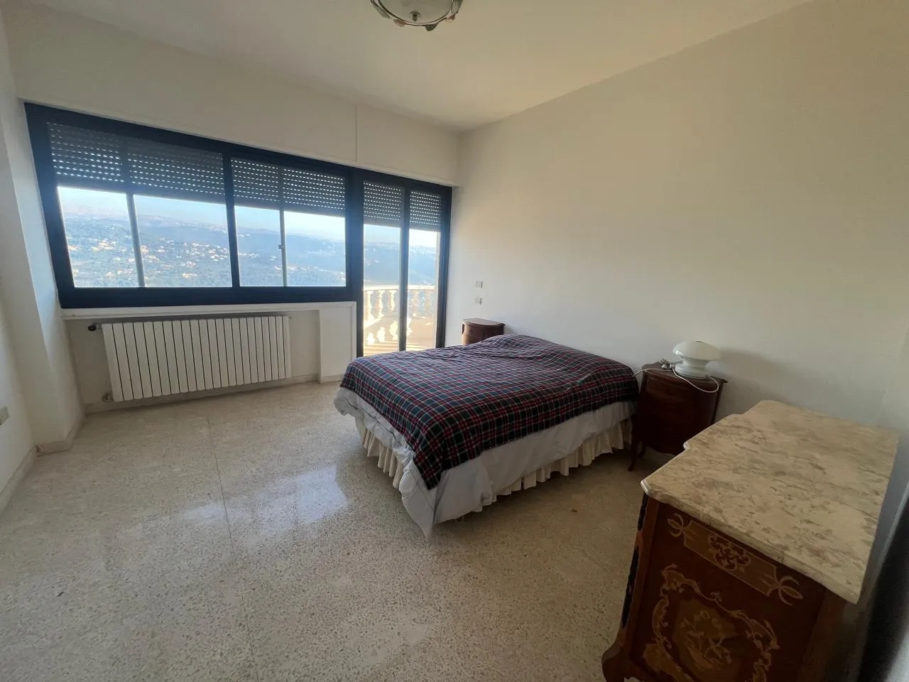 Unfurnished Apartment with Unblockable View For Sale in Baabdat — الصورة 6