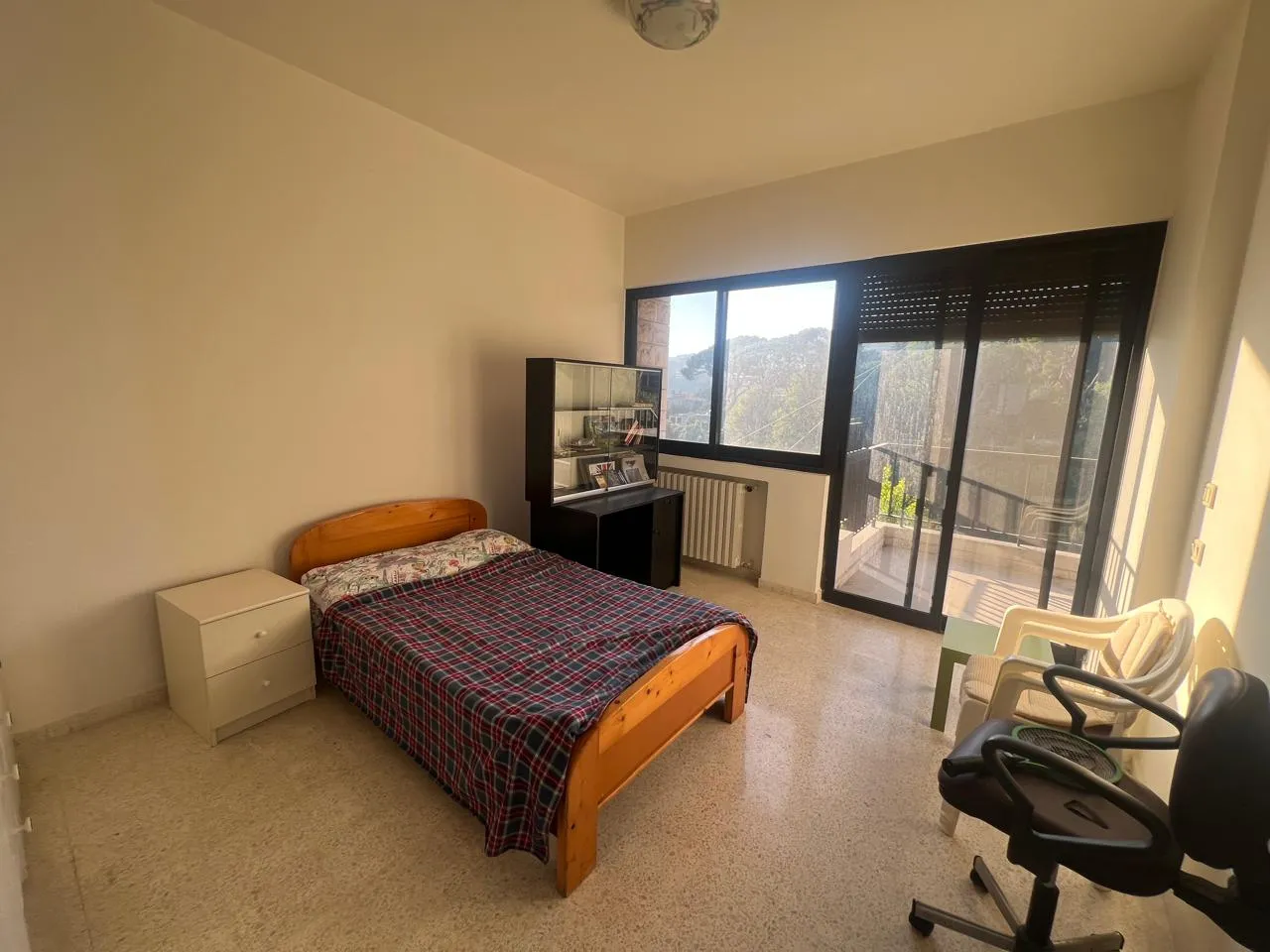 Unfurnished Apartment with Unblockable View For Sale in Baabdat — الصورة 7
