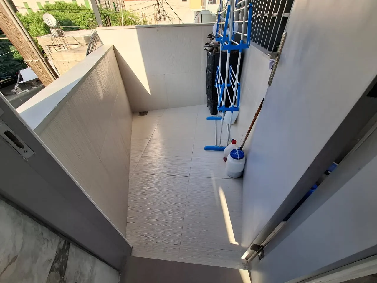 Renovated 1-Bedroom Apartment in Prime Location For Sale in Jounieh — الصورة 5