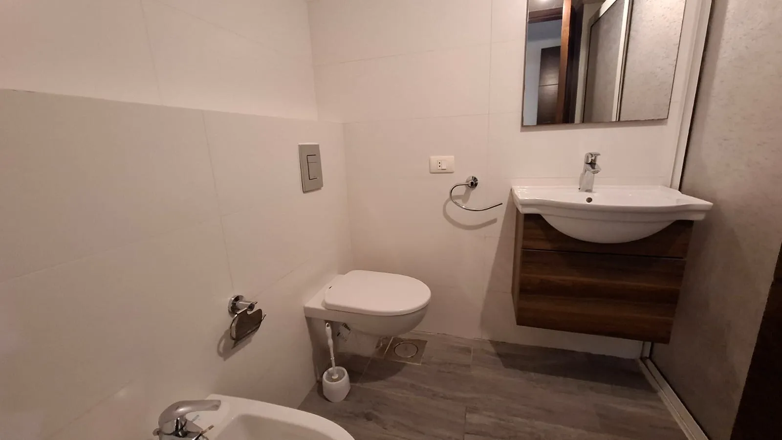 Super Deluxe 2-Bedroom Apartment For Sale in Mehrine, Jbeil Near LAU — الصورة 6