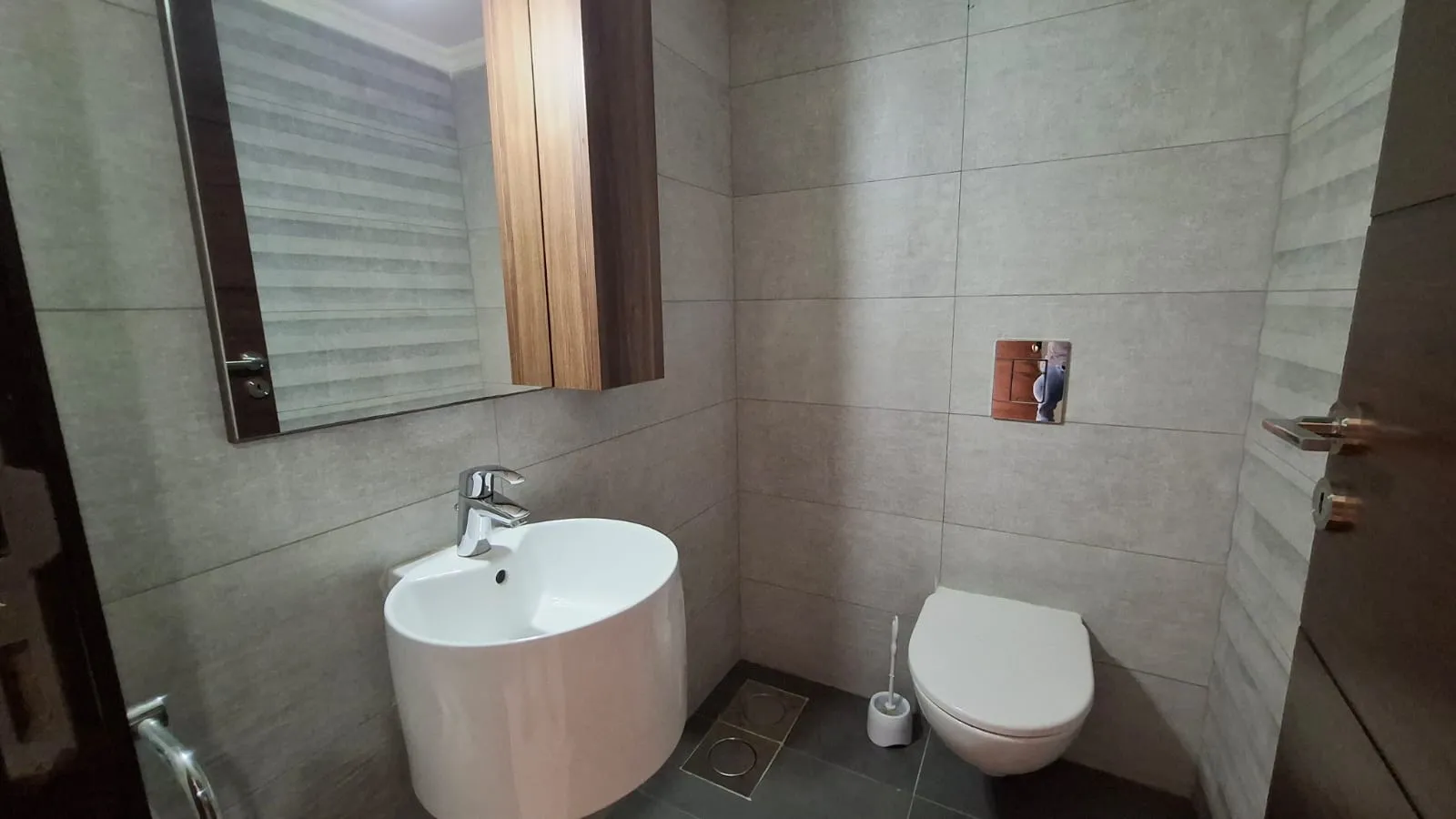Super Deluxe 2-Bedroom Apartment For Sale in Mehrine, Jbeil Near LAU — الصورة 7