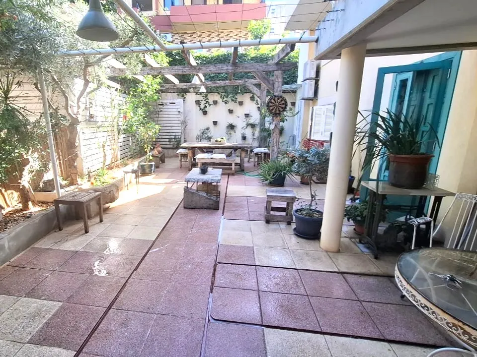 Duplex Fully Furnished With Terrace For Rent in Dbayeh — الصورة 5