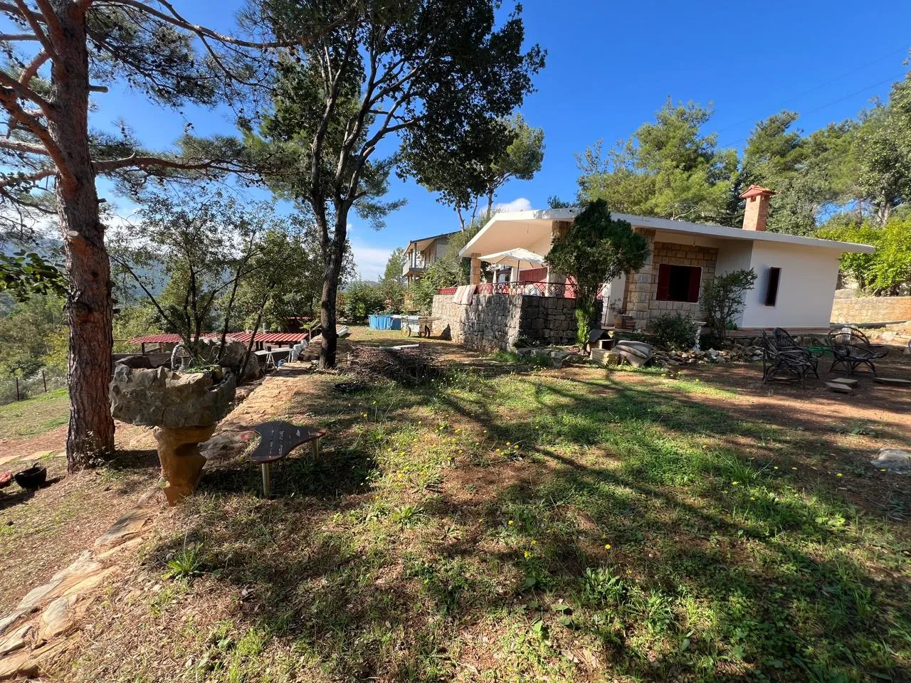 Stand-Alone House with Beautiful Garden For Sale in Baabdat